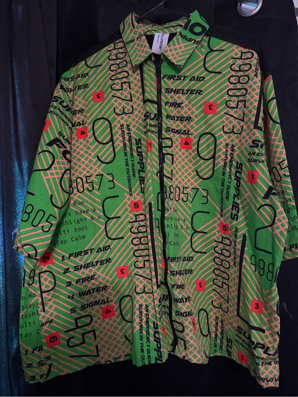 Unisex Stylish Green Graphic Zip-Front Shirt